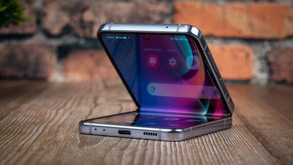 Samsung Galaxy Z Flip4. Picture: Noel Campion.